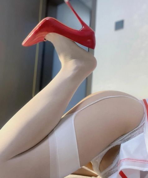 欧美粗跟女鞋单鞋_手机在线看片